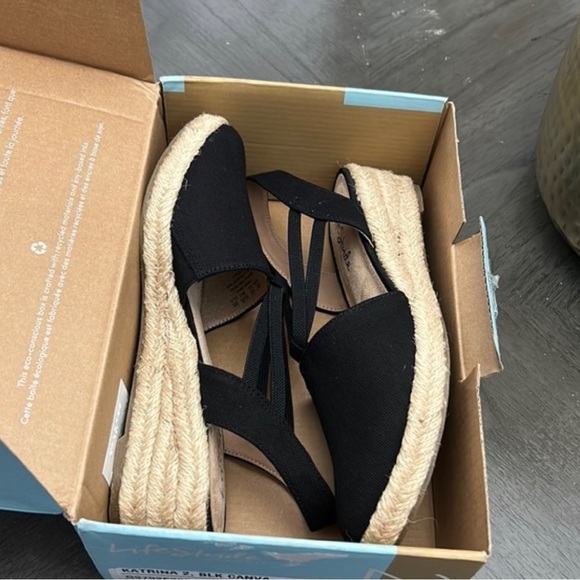 LIFESTRIDE Katrina 2 Wedge Espadrilles - Picture 2 of 9